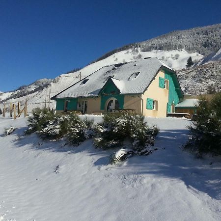 Gite De Montagne Du Plateau De Lhers- Accueil Randonneurs Hotel Accous Exterior foto