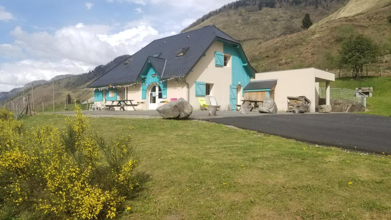 Gite De Montagne Du Plateau De Lhers- Accueil Randonneurs Hotel Accous Exterior foto