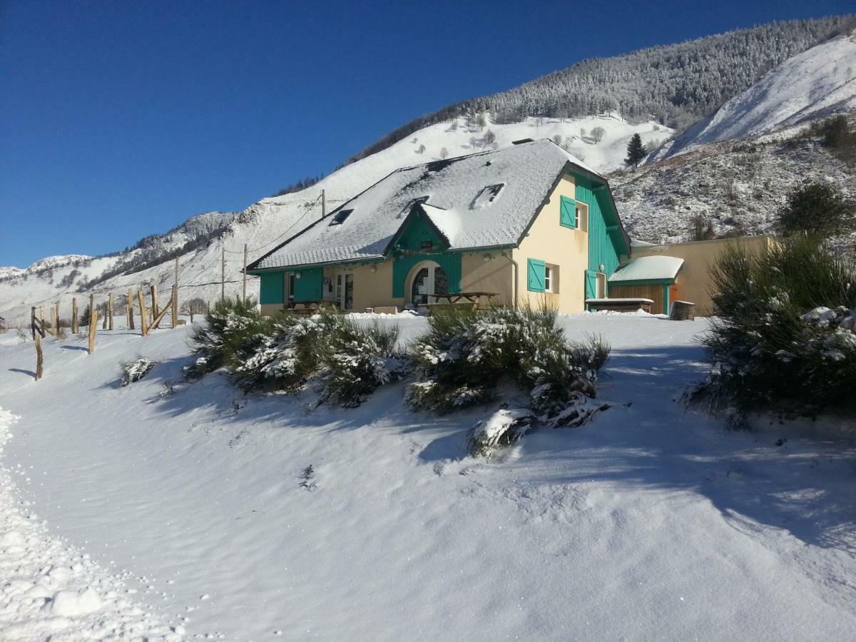 Gite De Montagne Du Plateau De Lhers- Accueil Randonneurs Hotel Accous Exterior foto