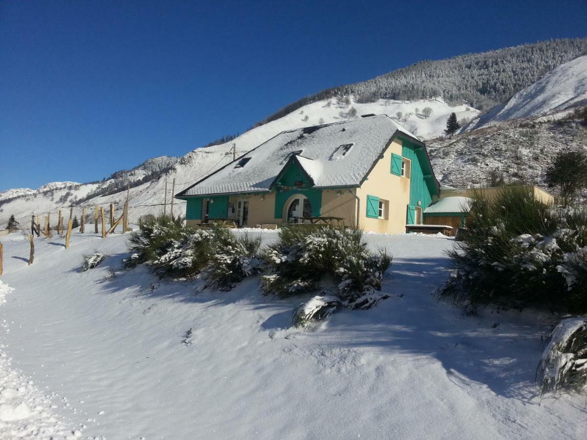 Gite De Montagne Du Plateau De Lhers- Accueil Randonneurs Hotel Accous Exterior foto